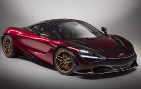 Бордовый автомобиль McLaren 720S, 2018