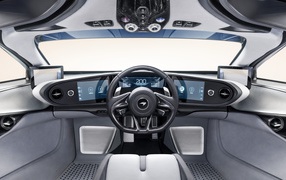 Серый салон автомобиля McLaren Speedtail, 2019 года