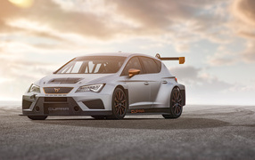 Серебристый автомобиль Cupra TCR 2018