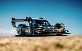 Черный гоночный автомобиль Volkswagen ID R Pikes Peak, 2018