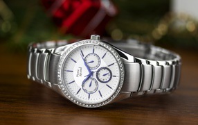 Красивые наручные часы Pierre Ricaud