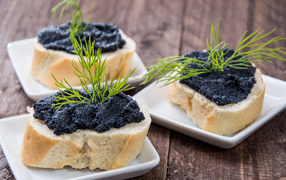 Бутерброды с черной икрой и укропом