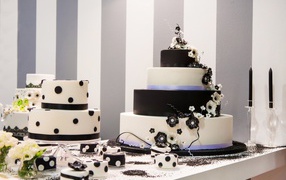 Красивый свадебный черно белый торт