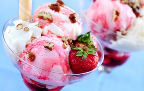 Ice Cream with Walnuts and Strawberries