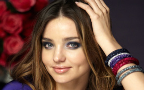 Красивая девушка модель Миранда Керр