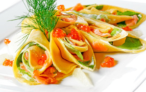 Рулетики из блинов с красной рыбой и красной икрой и зеленью на Масленицу