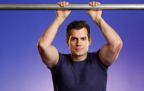 Красивый спортивный актер Генри Кавилл