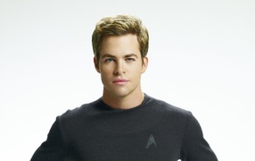 Красивый голубоглазый актер Крис Пайн