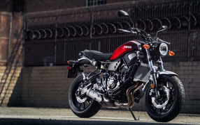 Большой мотоцикл Yamaha XSR700