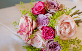 Красивый нежный букет роз 