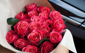 Большой красивый букет розовых роз