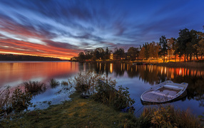 Закат солнца на реке, Швеция