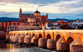 Арочный Римский мост, Кордова Италия