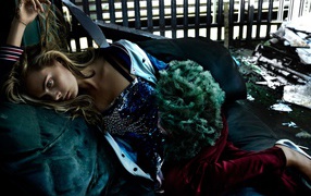 Популярная молодая актриса,  модель Кара Делевинь