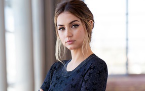 Молодая актриса Ана де Армас