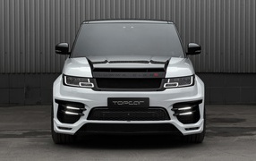 Внедорожник Lumma CLR RS 2019 года на фоне серой стены