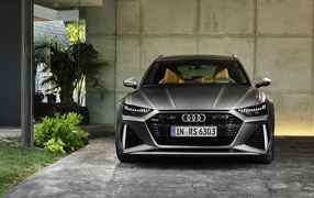 Автомобиль Audi RS 6 Avant 2019 вид спереди