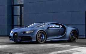 Спортивный автомобиль Bugatti Chiron 2019 года