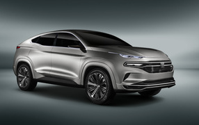 Внедорожник Fiat Fastback, 2018 года на сером фоне