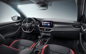 Кожаный салон автомобиля Skoda Kamiq Monte Carlo 2019 года