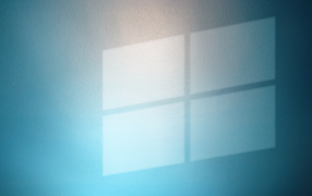 Окно операционной системы на голубом фоне