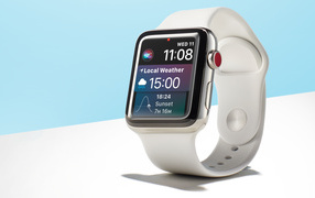 Смарт часы Apple Watch Series 4 на голубом фоне