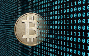 Монета Биткоин на фоне числового кода