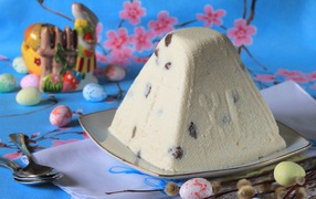 Медовая творожная пасха с изюмом на праздник 