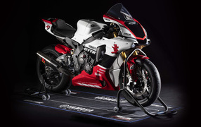 Мотоцикл Yamaha YZF-R1 GYTR, 2019 года на черном фоне