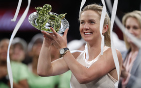 Tennis player Elina Svitolina with a reward
