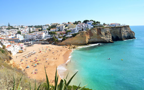 Остров Прая-ду-Карвоэйру, Португалия