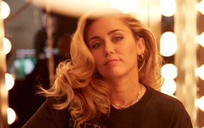 Красивая девушка, актриса и певица Майли Сайрус