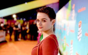 Young girl with a short haircut, actress Joey King