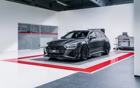Автомобиль ABT RS6-R 2020 года в гараже 