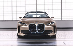 Автомобиль BMW Concept I4 2020 года вид спереди