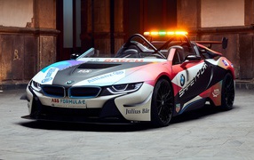 Гоночный автомобиль BMW I8 Roadster 