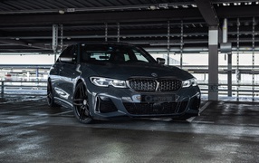 Автомобиль G-Power BMW M340i 2020 года на парковке