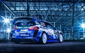 Спортивный автомобиль  Ford Fiesta WRC 2020 года вид сзади
