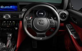 Черный руль автомобиля Lexus IS 350 F SPORT 2021 года