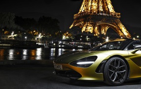 2019 McLaren 720S Spider at the Eiffel Tower