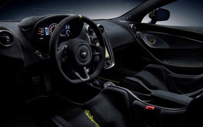 Салон автомобиля McLaren MSO 600LT Spider Segestria Borealis 2020 года 