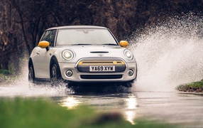 2020 compact MINI Cooper SE Level 2 rides on water