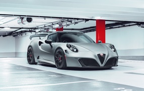 Спортивный Pogea Racing Nemesis 2020 года в гараже