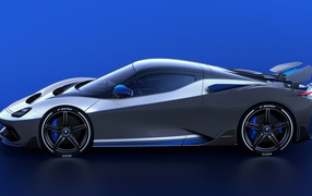 Серебристый автомобиль Pininfarina Battista Anniversario 2020 года