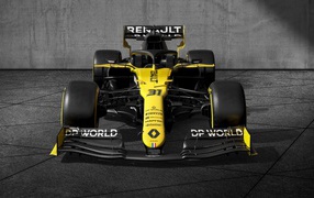 Гоночный автомобиль Renault RS20 2020 года на сером фоне