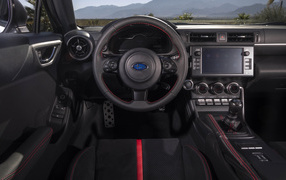 Салон автомобиля subaru brz 2022 года
