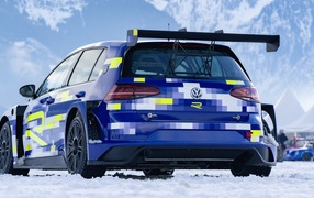 Спортивный автомобиль Volkswagen ER1 Concept 2020 года в горах 