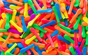 Разноцветные надувные шарики крупным планом