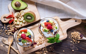 Oatmeal with berries and yogurt for breakfast