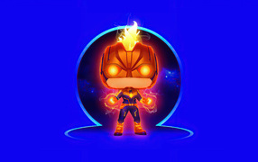 Супергерой капитан Марвел на голубом фоне 